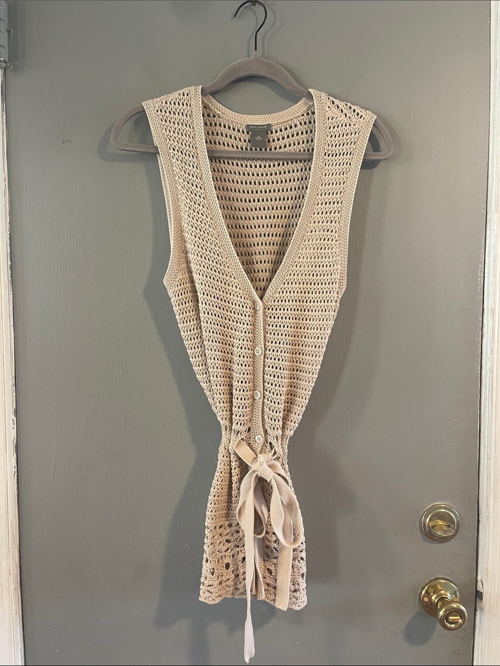 Ann Taylor knit crochet vest cover up tie waist size M